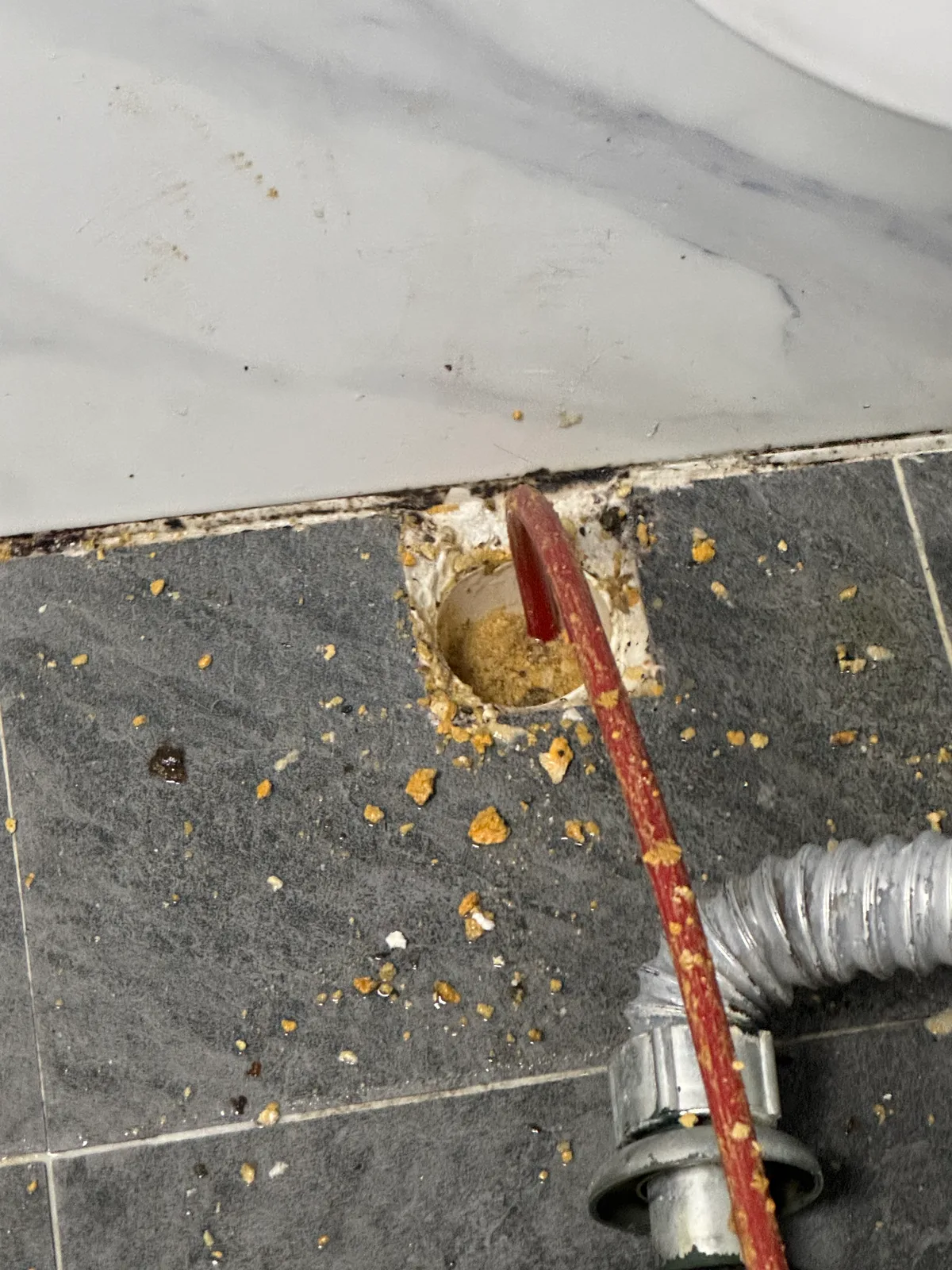 같은 하수구 막힘이 반복되는 이유는? 대구 남구 봉덕동 배관별 점검 가이드 현장 작업 사진 2