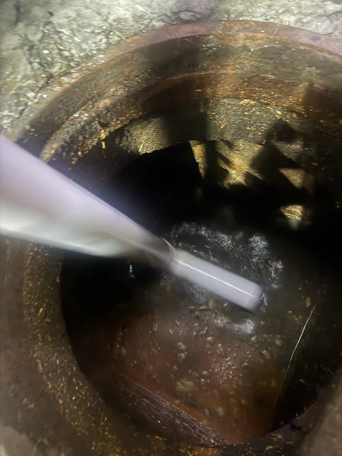 장림동 물이 천천히 내려갈 때 어디부터 진단할까요? 현장 작업 사진 1